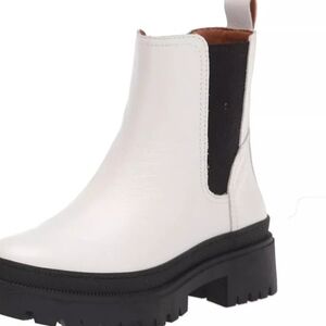 NEW Lucky Brand Women's Size 9.5 Chunky Chelsea White Boots Leather Plat…